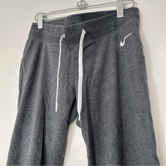 Women’s Nike Cropped Jogger Sweat Capris - Picture 10 of 11